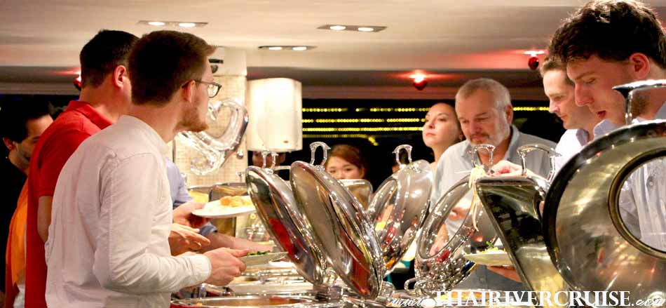 Buffet Dinner on The Chaophraya Cruise Luxury 5 Star Cruise on Chaophraya River Bangkok,Thailand. Chaophraya Cruise New Year Dinner River Cruise.Chaophraya Cruise New Year Dinner River Cruise, Let ’s Celebrate New Year Countdown Party Dinner Cruise Year
