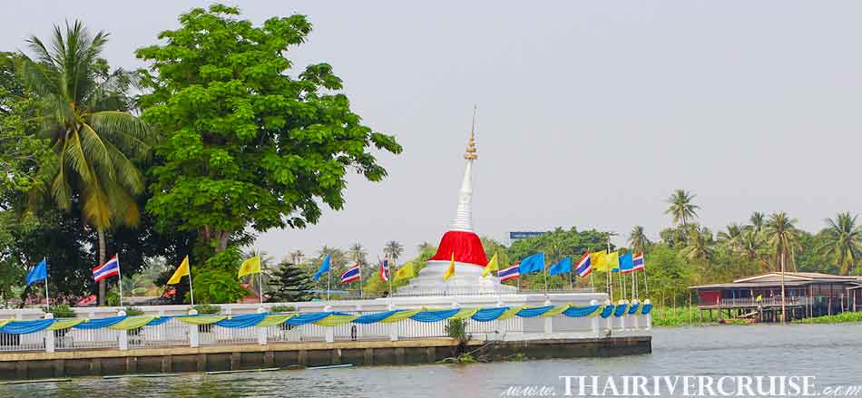 Kohkred Island, Nonthaburi Province ( เกาะเกร็ด ) The beautiful scenery and attraction along the Chaophraya river Bangkok Thailand