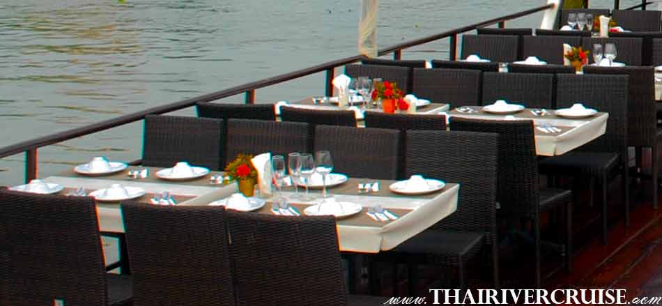 Loy Krathong Bangkok Thailand on the Chaophraya River Cruise
