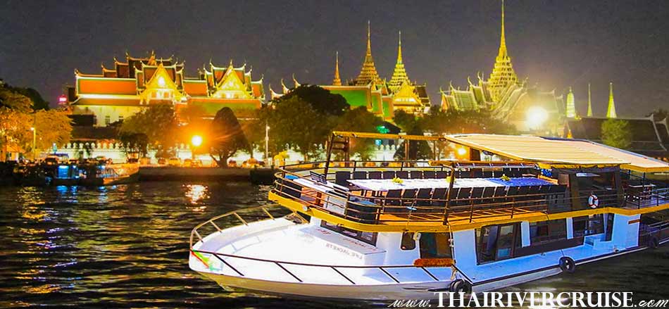 Private Boat Party Bangkok Dinner Cruise on the Chao Phraya River, Bangkok,Thailand