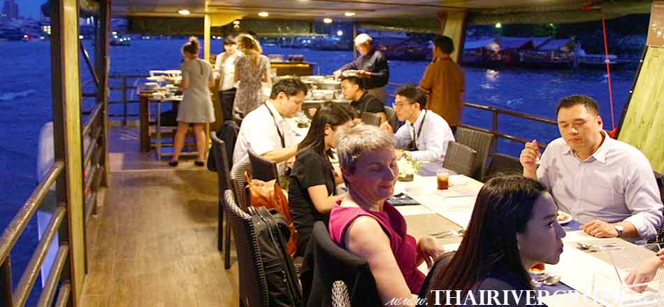 Private Boat Party Bangkok Dinner Cruise on the Chao Phraya River, Bangkok,Thailand