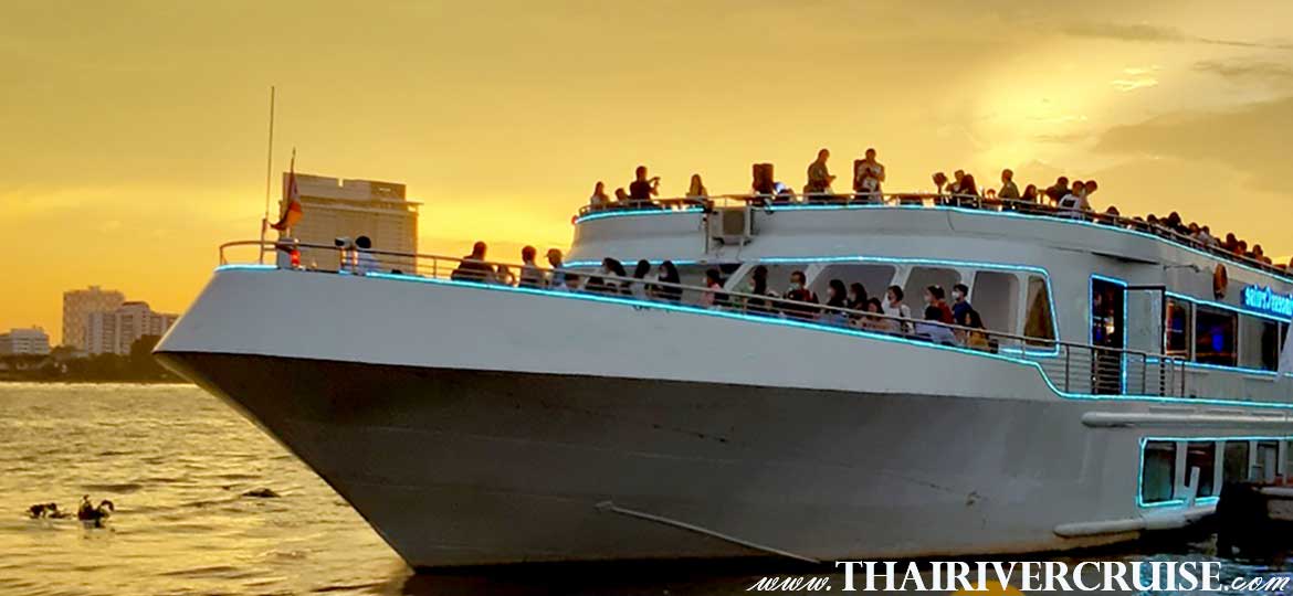 Bangkok Sunset Cruise Royal Princess Cruise on the Chao phraya river 