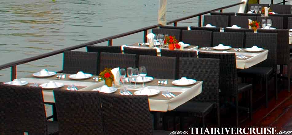 Convenience Seating and Cozy Bangkok Dinner Cruise on the Chao phraya river by Sanook Cruise