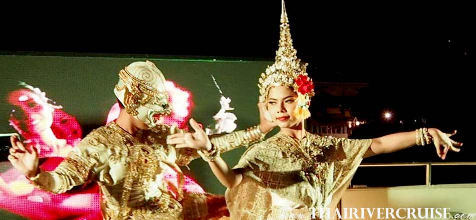 เรือ เดอะ แบงค็อก ริเวอร์ ครุยส์ โชว์การแสดง ความบันเทิง ไร้ขีดจำกัด โชว์ที่แสดงถึง อัตตลักษณ์ ความเป็นไทย ได้อย่างเด่นชัด นั่นคือ โขน 