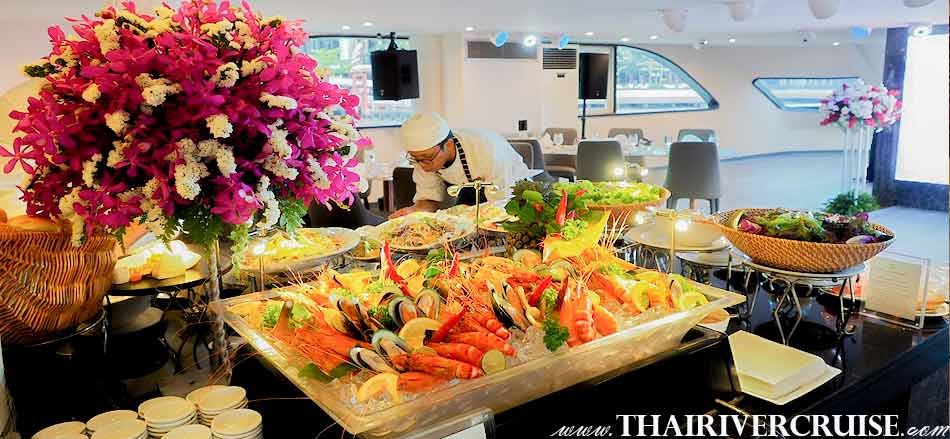 เรือ เดอะ แบงค็อก ริเวอร์ ครุยส์ อาหารเทะล ซีฟูด กุ้งออนไอซ์ อีกหนึ่ง เมนู ที่ แสนอร่อย บนเรือสำราญ 