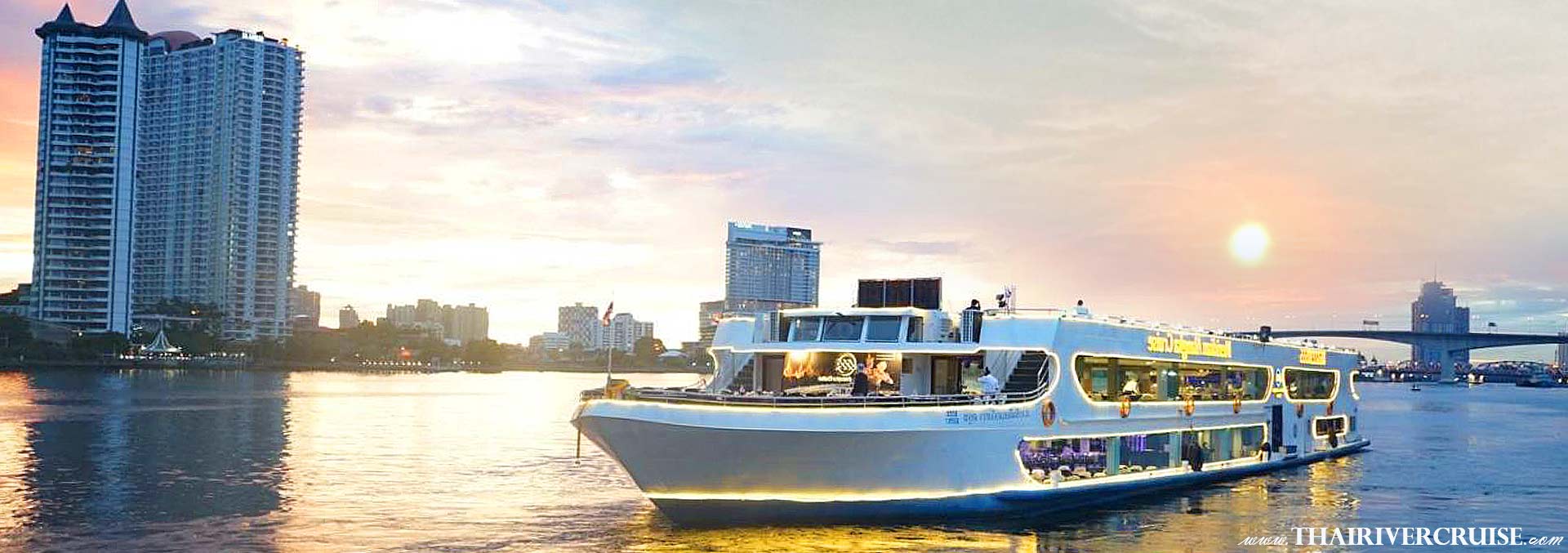 Twilight Cruise Bangkok Chao Phraya River Bangkok,Thailand  White Orchid River Cruise Bangkok 