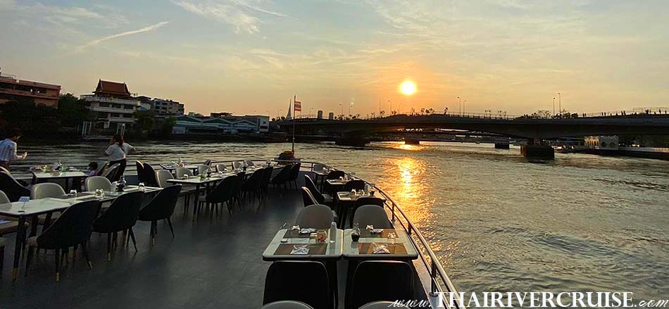 Viva Alangka Cruise Sunset Bangkok, Experience a beautiful Bangkok Chao phraya river view sunset on the Chaophraya river