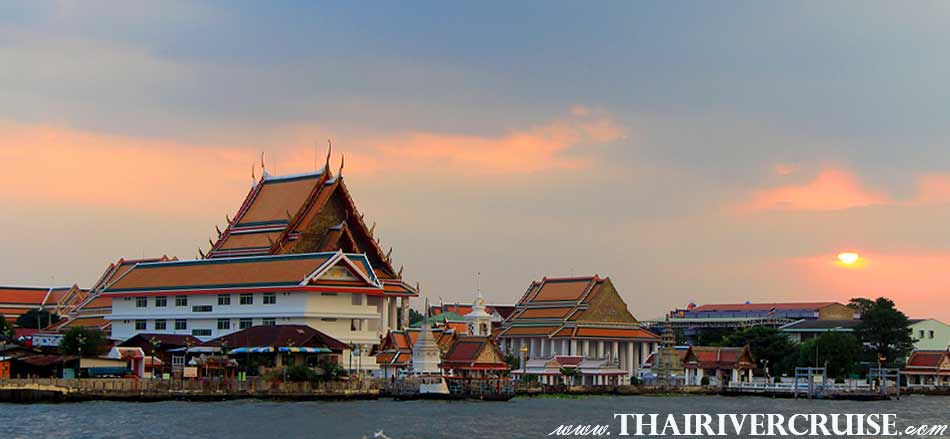 Wat Kalayamit, Bangkok Sunset View of Chao Phraya river,Thailand