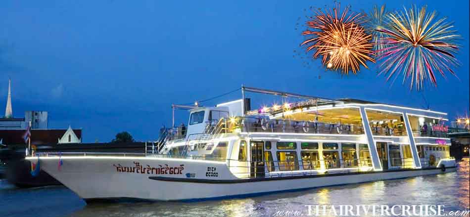 River Star Princess Cruise New Year Dinner Cruise on the Chaophraya River, Best Places To Celebrate New Year Eve in Bangkok