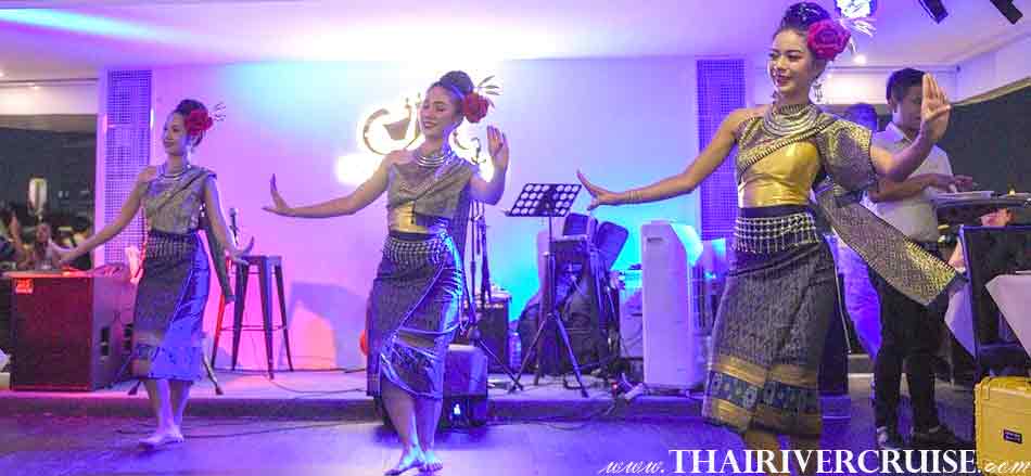 Thai classical dance show, the famous Thai traditional show and Live Band music on board, Alangka Cruise Luxury Bangkok Dinner Cruise Chaophraya River