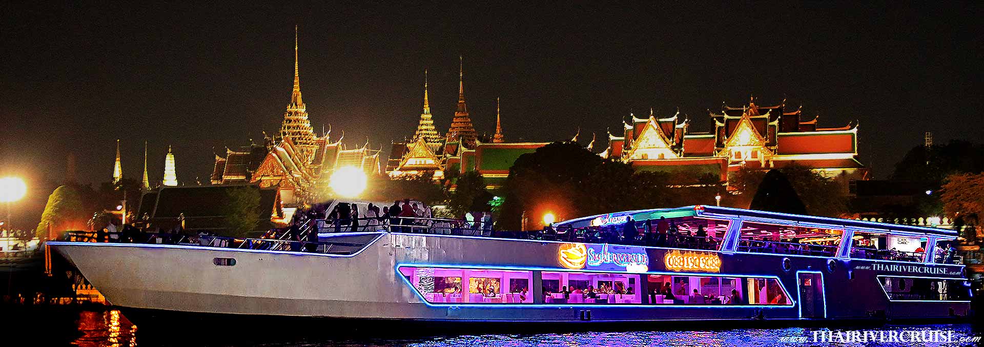 Smile Riverside Cruise Bangkok New Year Dinner Cruise Countdown 2025