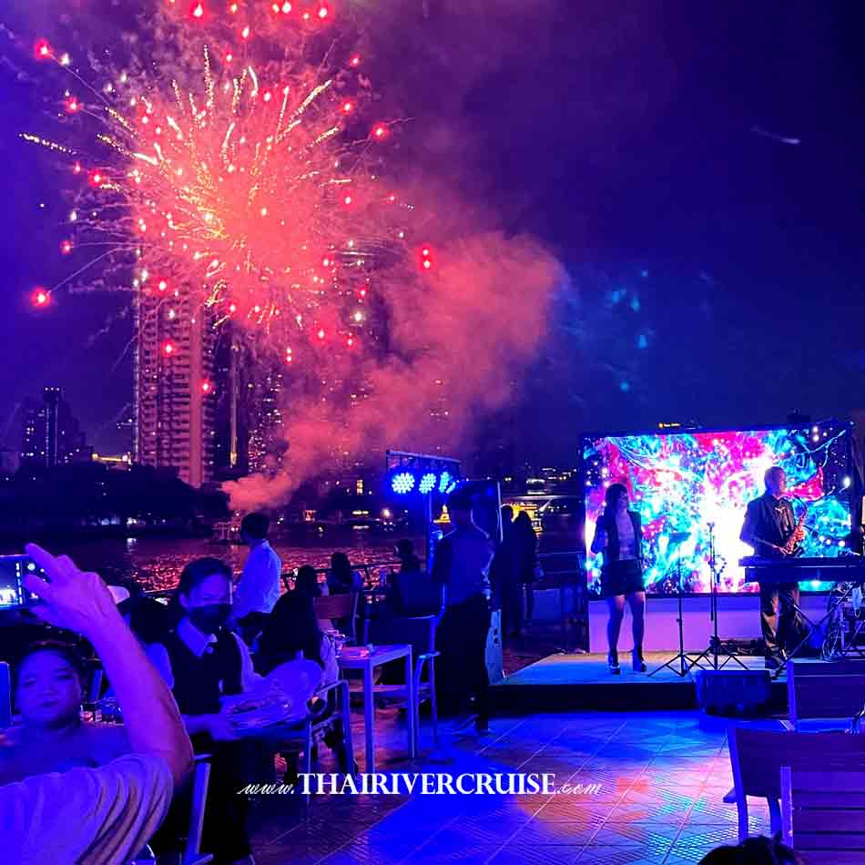 New year's eve 2025  Bangkok river cruise Countdown firework Bangkok,  Good Places to Celebrate New Year in Bangkok on Bangkok Dinner Cruise Smile Riverside Cruise Bangkok New Year Dinner Cruise