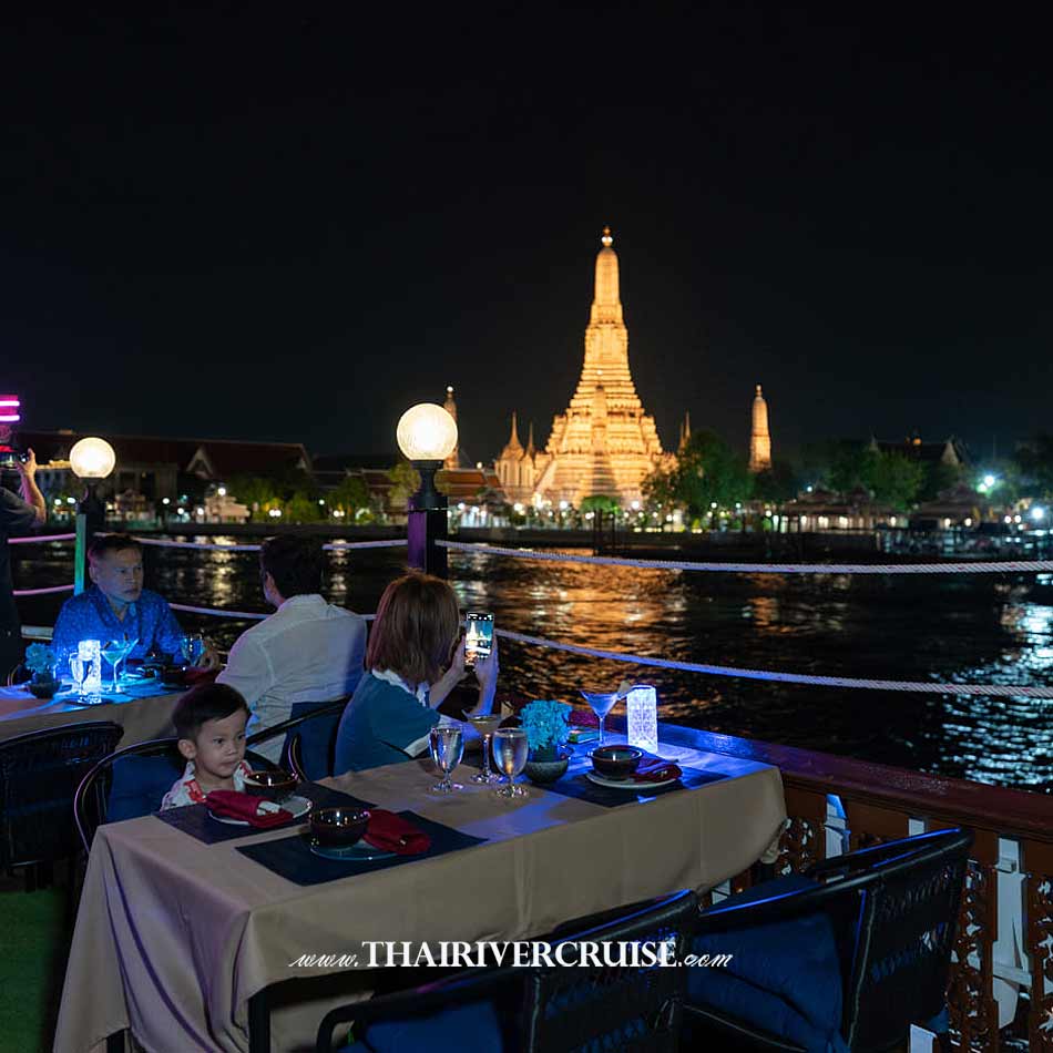 ล่องเรือ เจ้าพระยา เรือมหาเภตรา เจ้าพระยา ล่องเรือ ดินเนอร์ เจ้าพระยา เรือไทย เรือไม้ ทรงไทย สุดคลาสสิค อาหารไทย ฟังดนตรีไทย บรรเลงขิม ขับกล่อม กลางเจ้าพระยา เรือมหาเภตรา Maha Bhetra